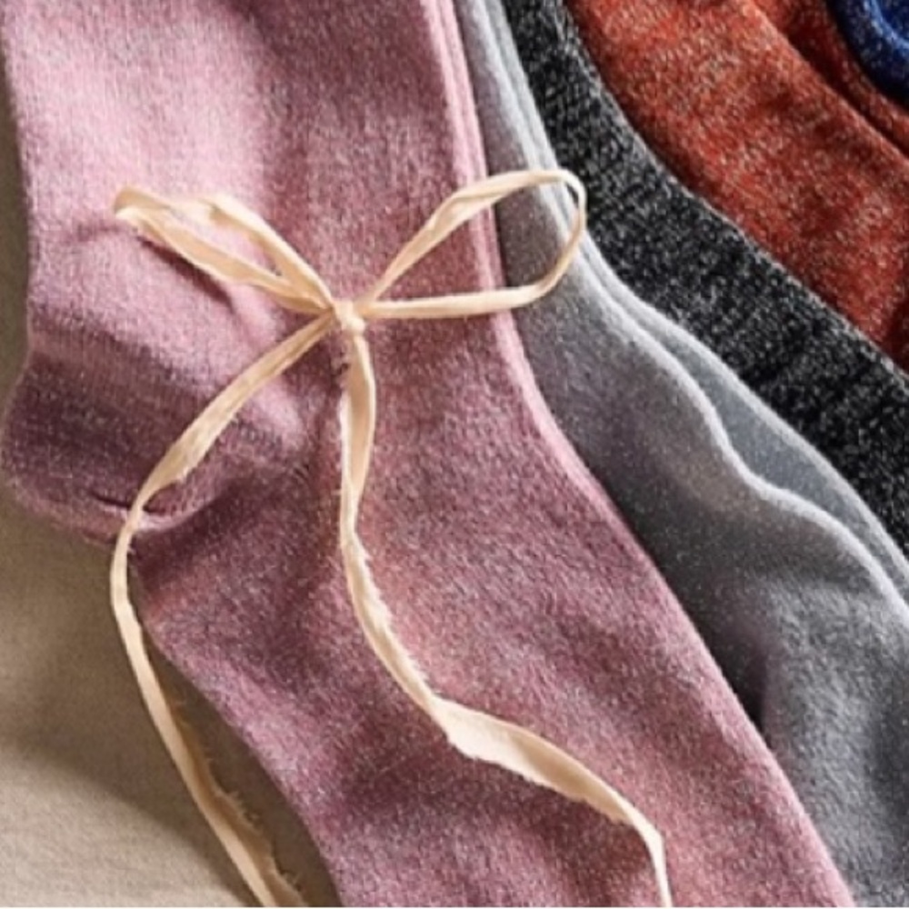 NEW FREE PEOPLE Light Blue pastel Lurex Crew Socks Women’s NWT new in package